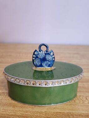 Green Enameled Metal Trinket Box decorated with rhinestones